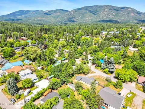 View/Area - 1523 Main St, Sandpoint, ID 83864 photo 7 of 11