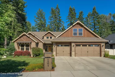 1404 E Maroon Creek Dr, Hayden, ID 83835
