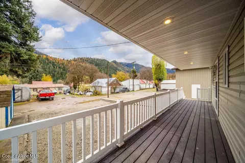 Exterior - 105 2nd St, Silverton, ID 83867 photo 5 of 6