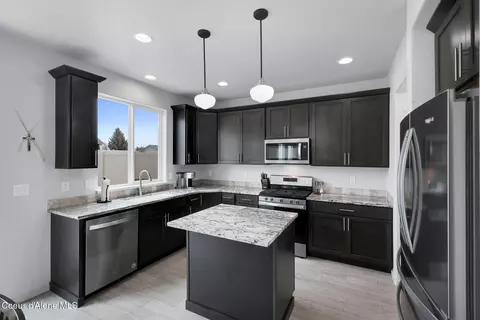 Kitchen - 4101 N Shelburne Loop, Post Falls, ID 83854 photo 2 of 2