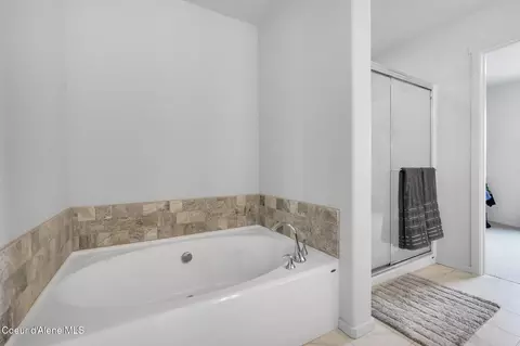 Bath - 4101 N Shelburne Loop, Post Falls, ID 83854 photo 4 of 5