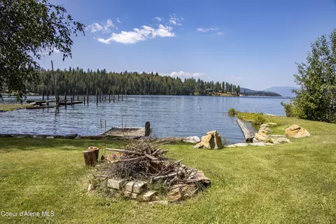 5 Blue Heron Ln, Hope, ID 83836