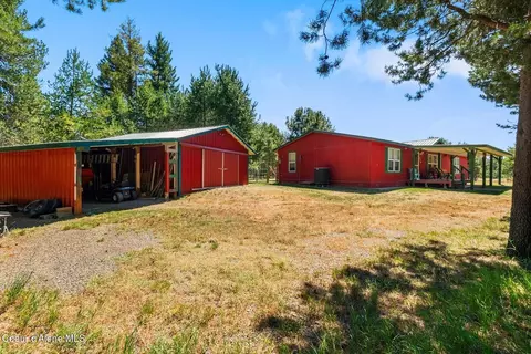 477478 Meadow Ln, Sagle, ID 83860