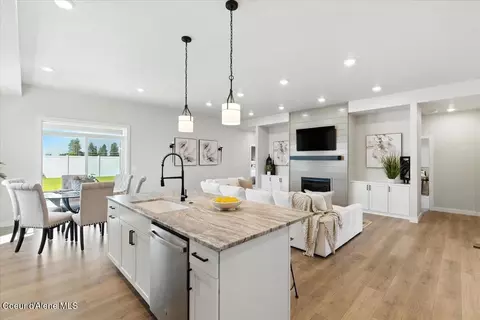6777 N Coeur Terre Blvd, Coeur D'alene, ID 83814