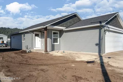 921 Washington St, Smelterville, ID 83868