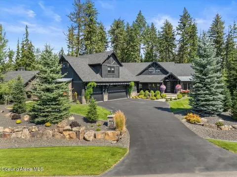11290 N Mccall Falls Dr, Hayden, ID 83835