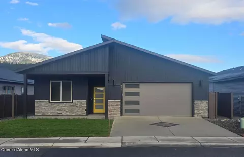 8691 W Hood St, Rathdrum, ID 83858