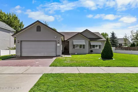 8182 N Brookside Dr, Hayden, ID 83835