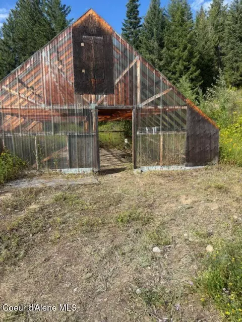 Exterior - 1456 Mountain Meadows Rd, Naples, ID 83847 photo 8 of 8