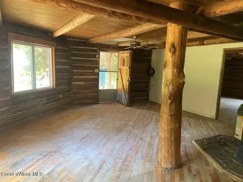Living - 1456 Mountain Meadows Rd, Naples, ID 83847 photo 1 of 1