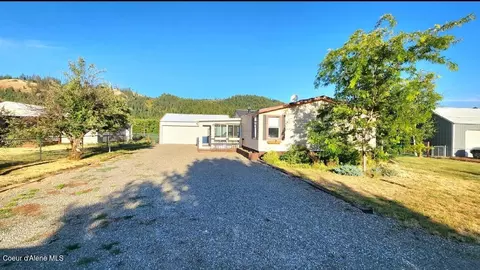 77 Garden Way, Saint Maries, ID 83861
