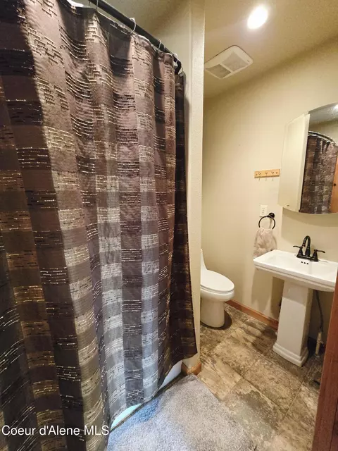 Bath - 411 W Mullan Ave, Kellogg, ID 83837 photo 2 of 2