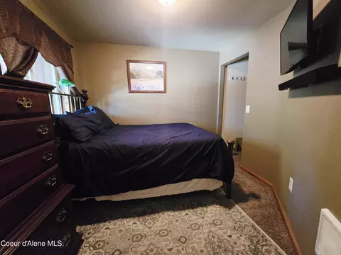Bedroom - 411 W Mullan Ave, Kellogg, ID 83837 photo 3 of 4