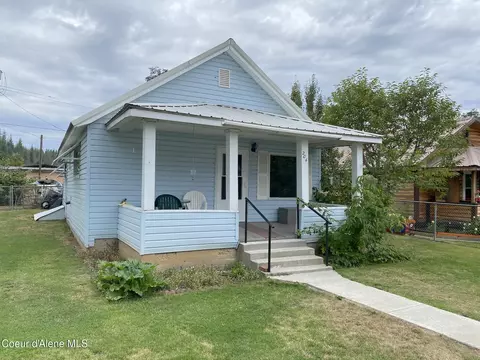 204 D St, Smelterville, ID 83868