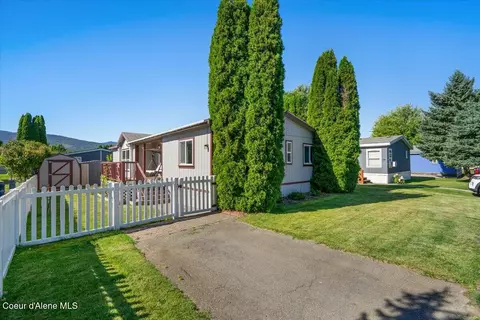 2124 W Gueneveres Way, Post Falls, ID 83854
