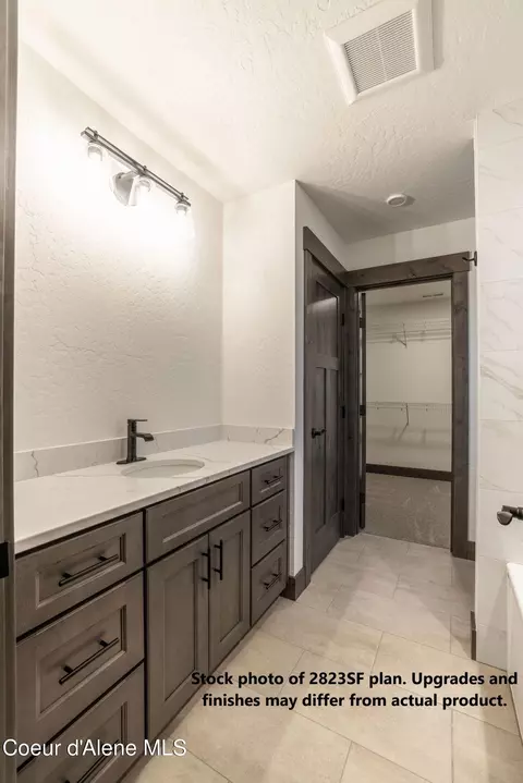Bath - 7518 N Autry Ln, Athol, ID 83801 photo 2 of 3