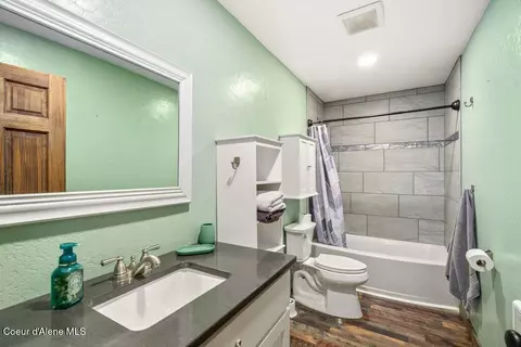 Bath - 1041 Cooper St, Plummer, ID 83851 photo 1 of 1