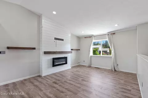 Living - 1003 E 2nd Ave, Post Falls, ID 83854 photo 1 of 2