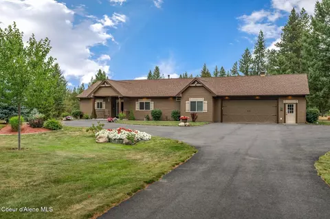 975 W Ohio Match Rd, Rathdrum, ID 83858