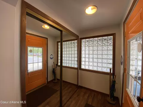 Entry Way - 415 W Brown Ave, Kellogg, ID 83837 photo 1 of 3