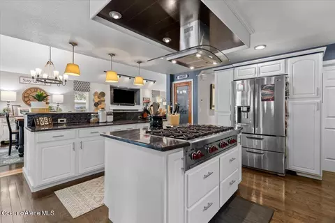Kitchen - 3271 E Mountain View Dr, Post Falls, ID 83854 photo 3 of 5