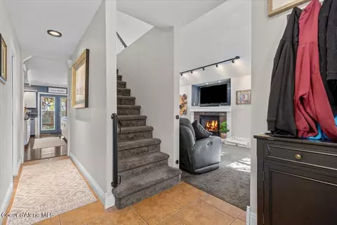 Entry Way - 3271 E Mountain View Dr, Post Falls, ID 83854 photo 1 of 4