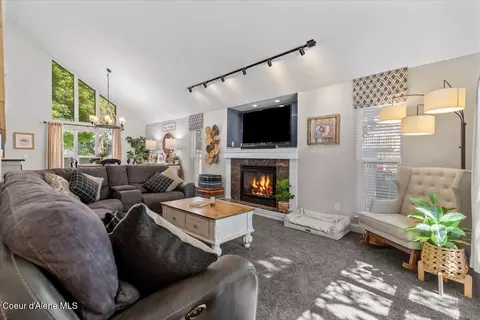Living - 3271 E Mountain View Dr, Post Falls, ID 83854 photo 1 of 3