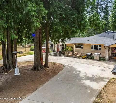 404 Vedelwood Dr, Sandpoint, ID 83864