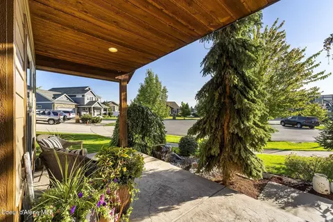 13288 N Glistening Ct, Rathdrum, ID 83858