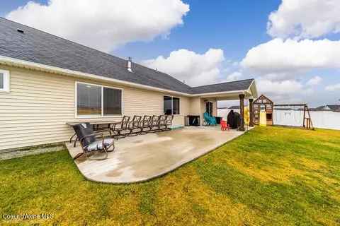 Exterior - 12175 Gipper Loop, Rathdrum, ID 83858 photo 3 of 9