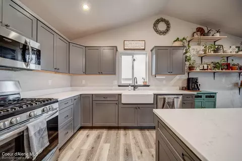 Kitchen - 12175 Gipper Loop, Rathdrum, ID 83858 photo 3 of 3