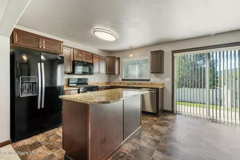 1922 E Highwing Ct, Post Falls, ID 83854 photo 12