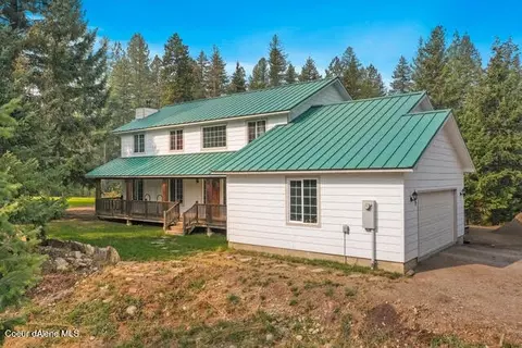 15427 W Coeur D Alene Dr, Spirit Lake, ID 83869