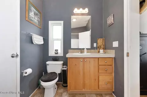 Bath - 609 Main St, Pinehurst, ID 83850 photo 1 of 3