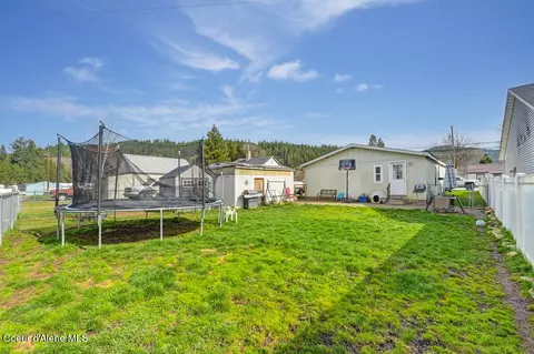 Exterior - 609 Main St, Pinehurst, ID 83850 photo 2 of 4