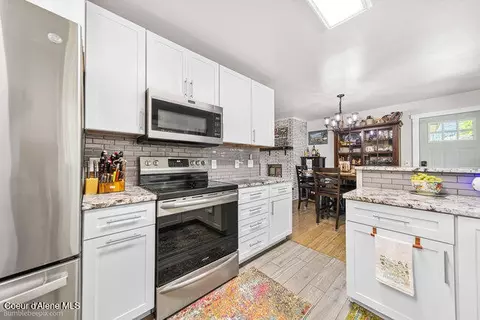 Kitchen - 516 W Mullan Ave, Kellogg, ID 83837 photo 3 of 4