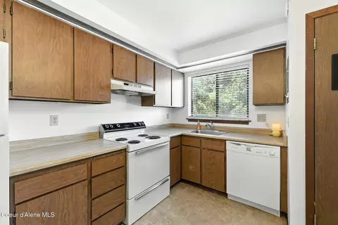 Kitchen - 132 E Willow Tree Ln, Hayden, ID 83835 photo 1 of 1