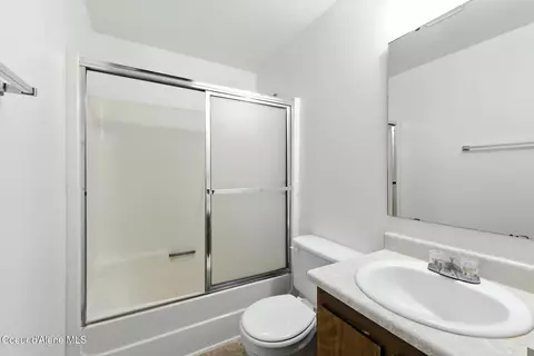 Bath - 132 E Willow Tree Ln, Hayden, ID 83835 photo 1 of 1
