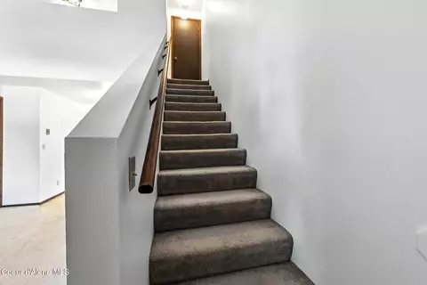Entry Way - 132 E Willow Tree Ln, Hayden, ID 83835 photo 1 of 2