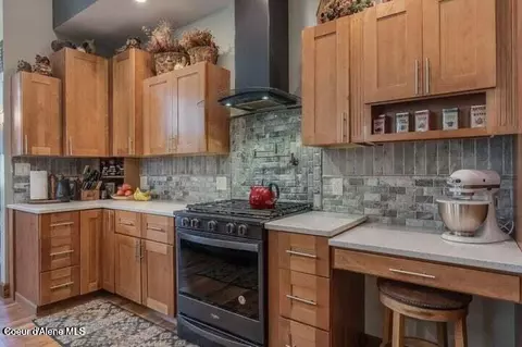 Kitchen - 14 Meadowlark Dr, Sagle, ID 83860 photo 4 of 5
