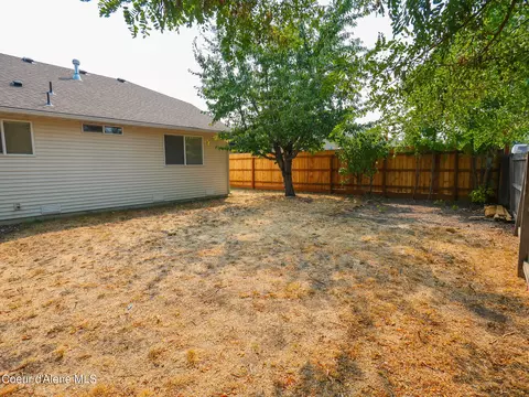 Exterior - 9568 N Macie Loop, Hayden, ID 83835 photo 8 of 9