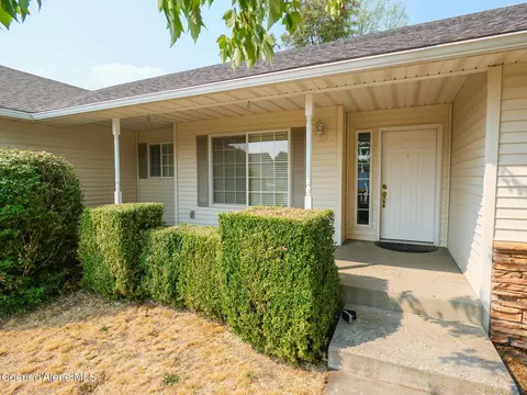 Exterior - 9568 N Macie Loop, Hayden, ID 83835 photo 4 of 9