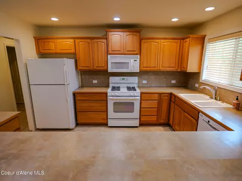 Kitchen - 9568 N Macie Loop, Hayden, ID 83835 photo 1 of 5