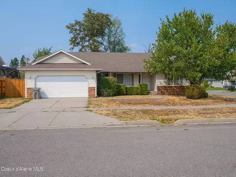 9568 N Macie Loop, Hayden, ID 83835