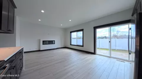 Living - 206 E Lobo Loop, Hayden, ID 83835 photo 2 of 3