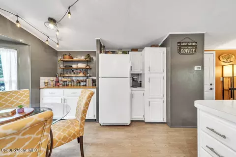 Kitchen - 18077 E Highway 54, Bayview, ID 83803 photo 3 of 3