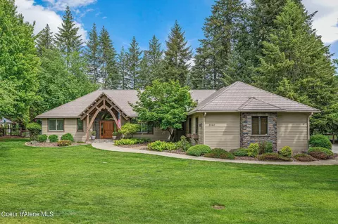2060 E Woodstone Dr, Hayden, ID 83835