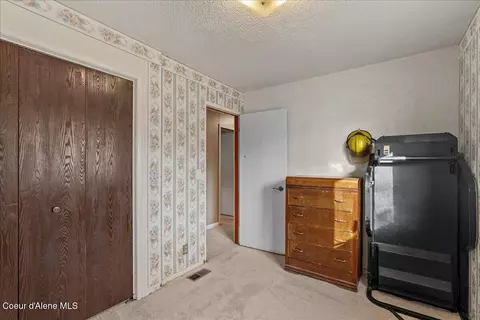 Bedroom - 306 Cameron Dr, Osburn, ID 83849 photo 4 of 8