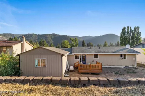 Exterior - 306 Cameron Dr, Osburn, ID 83849 photo 5 of 11