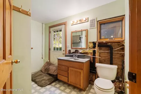 Bath - 365 Simonsen Rd, Post Falls, ID 83854 photo 17 of 17